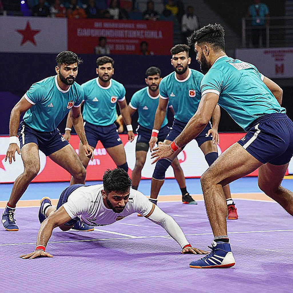 পবন শ্রীবাস্তবকে বেঞ্চে রাখার সিদ্ধান্ত: ভারত বইরান ফাইনালের ট্যাক্টিক্যাল বিশ্লেষণ
